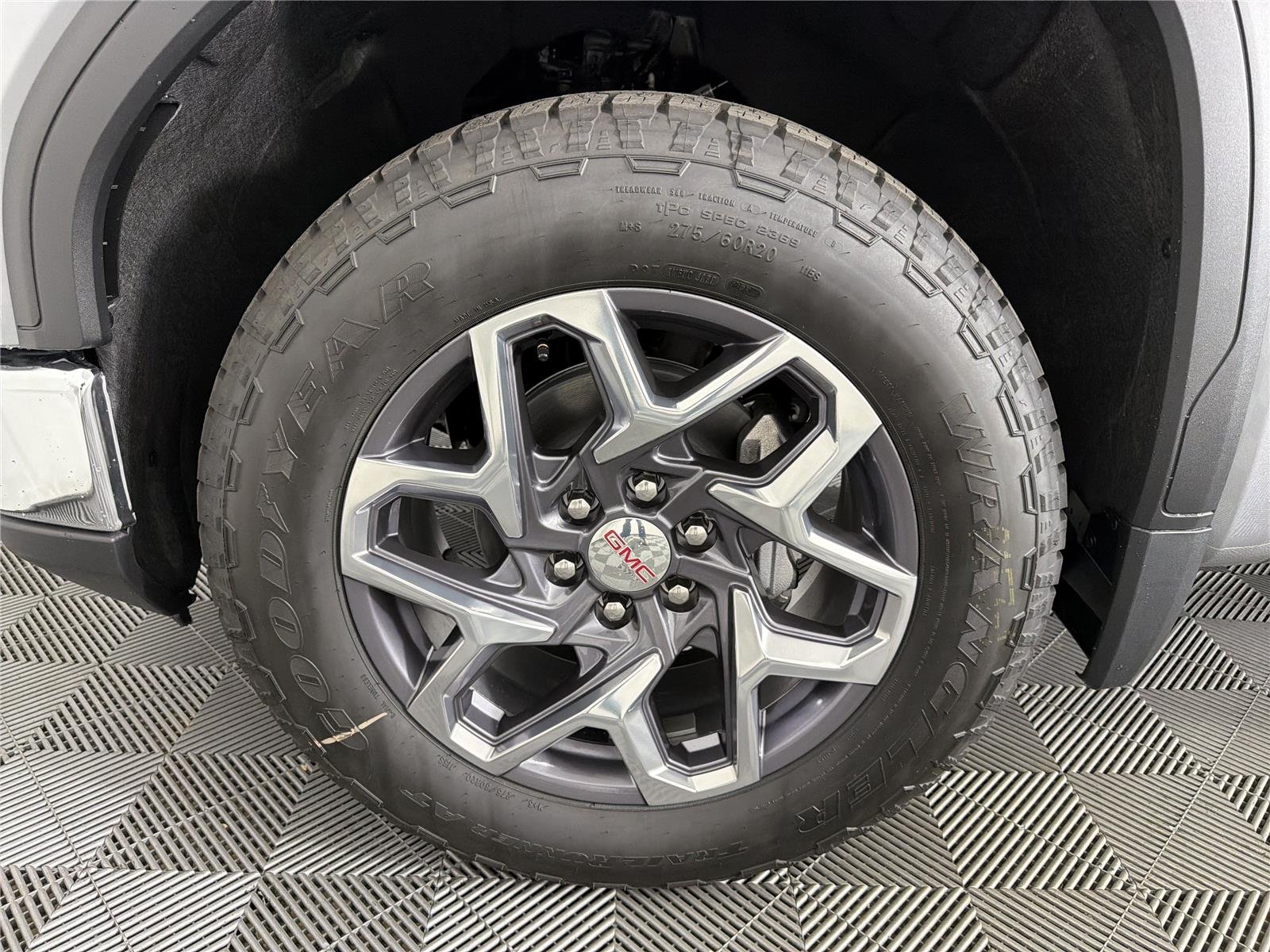 2026 GMC Sierra 1500 SLT - Photo 9