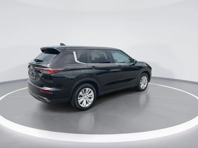 Used 2025 Black Mitsubishi ES image 8