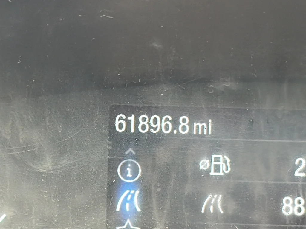 Used 2022 Red Ford SEL image 9
