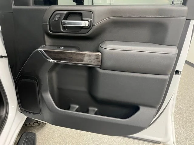 Used 2022 White Chevrolet LTZ image 50