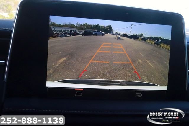 Used 2024 White GMC AT4 image 30