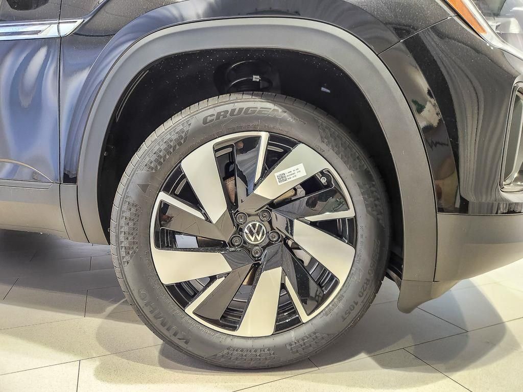 New 2026 Deep Black Pearl Volkswagen SE w/Technology image 6