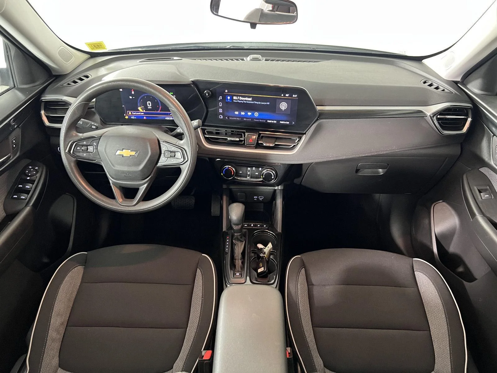 Used 2024 Summit White Chevrolet LT image 2