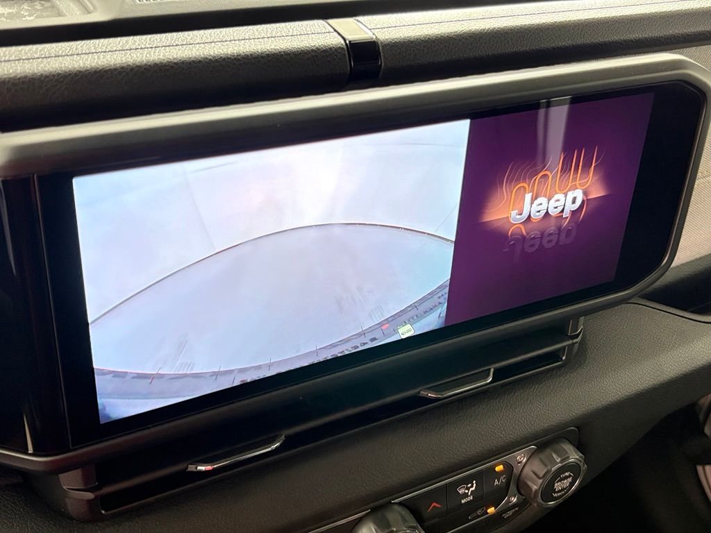 New 2026 Bright White Clear-Coat Exterior Paint Jeep Sport S image 35