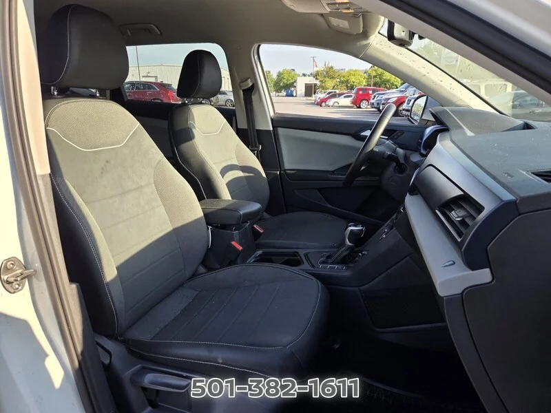 Used 2023 Pure White Volkswagen SE FWD image 17