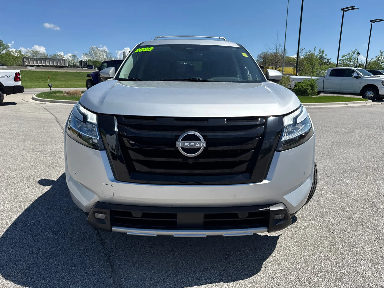 Used 2023 Nissan Pathfinder SL with VIN 5N1DR3CD8PC239341 for sale in Kansas City