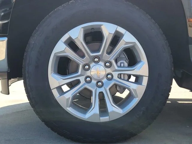 2026 Chevrolet Silverado 1500 LTZ - Photo 11