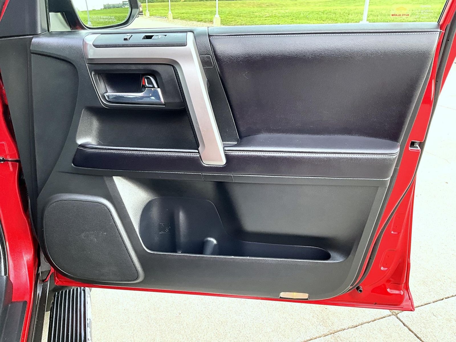 Used 2017 Red Toyota SR5 image 17