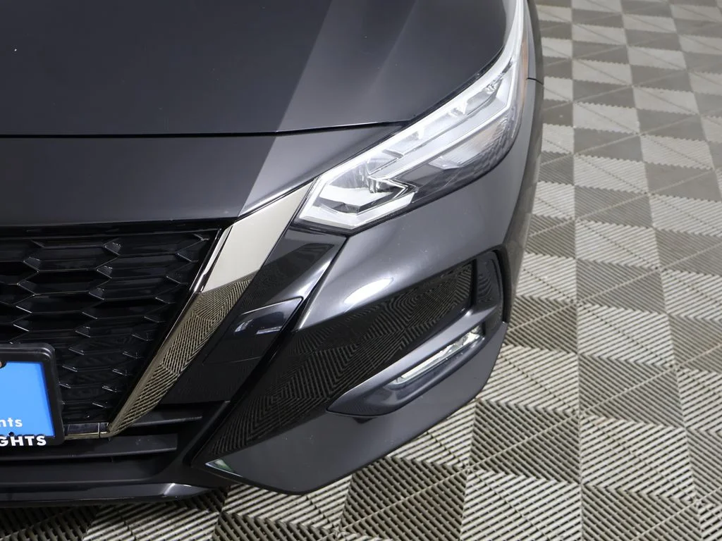 Used 2023 Super Black Nissan SR image 11