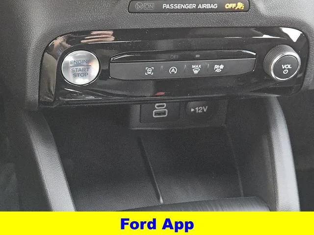 New 2026 Star White Metallic Tri-coat Ford ST-Line image 13