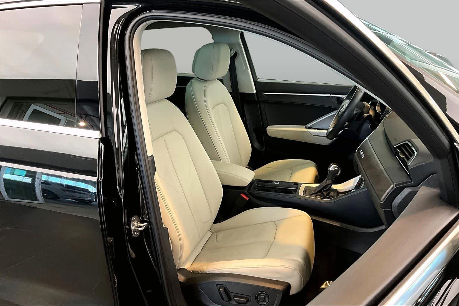 Used 2024 Mythos Black Metallic Audi S line Premium image 9