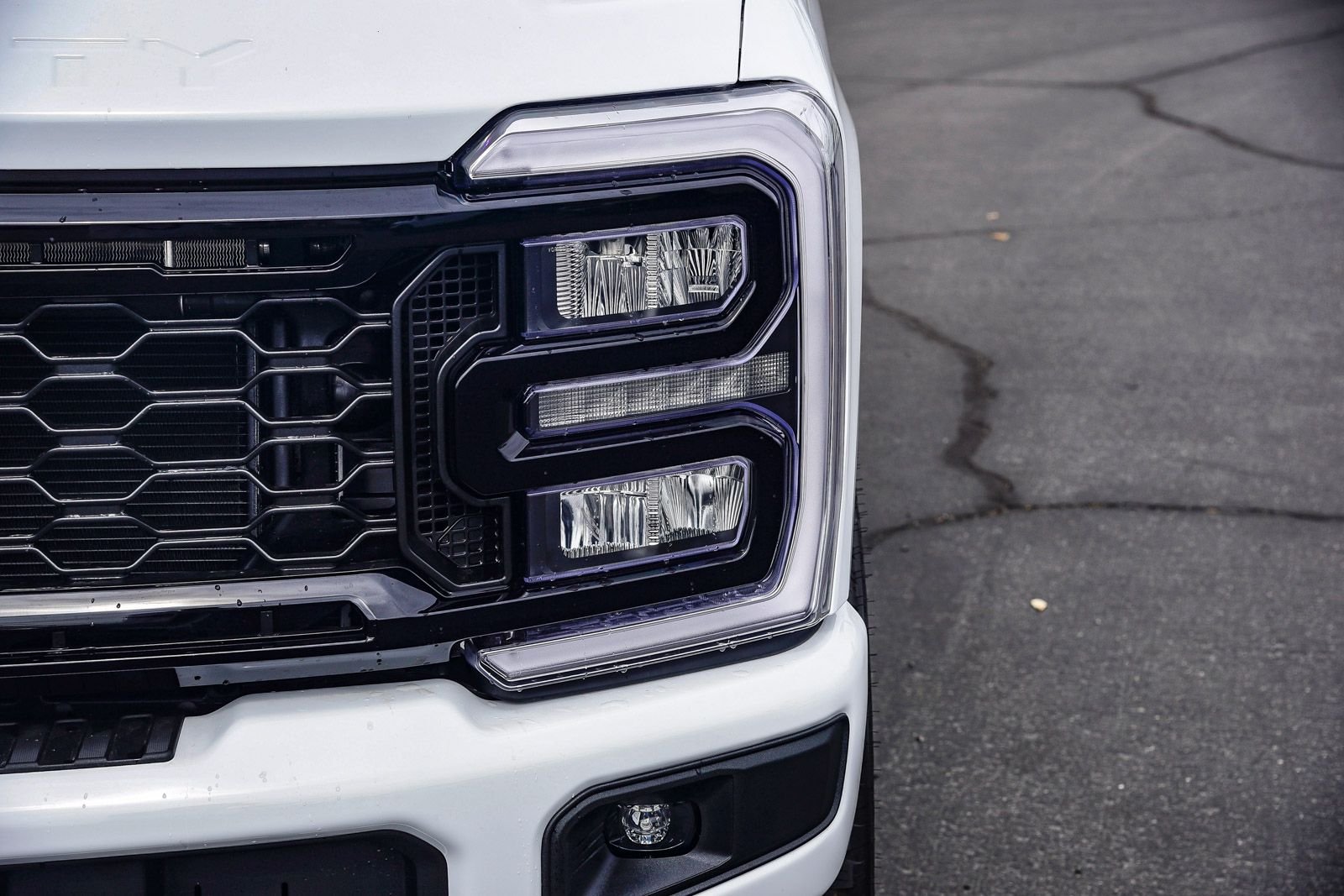 New 2026 Oxford White Ford F-250® XLT image 10