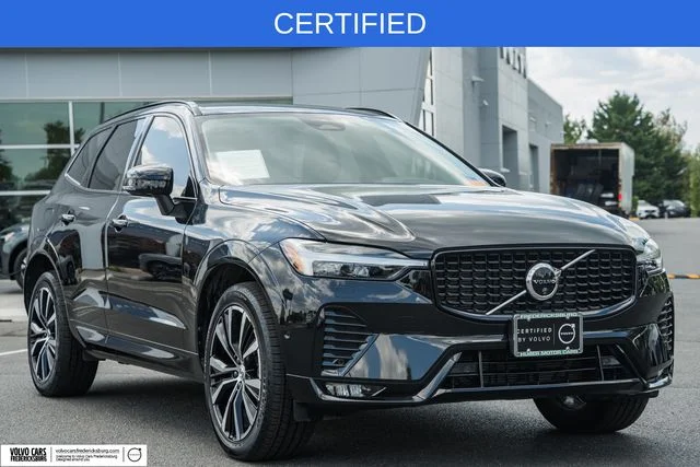 2024 Volvo XC60 B5 Plus Dark Theme AWD's photo