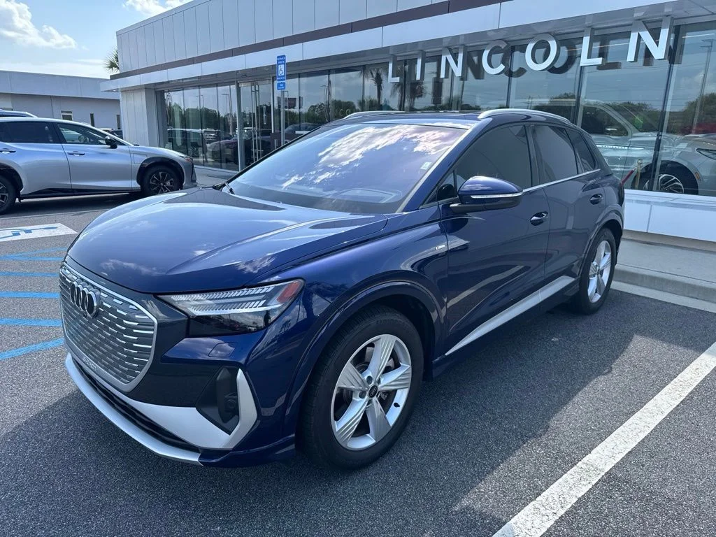 Used 2025 Navarra Blue Metallic Audi Prestige image 4