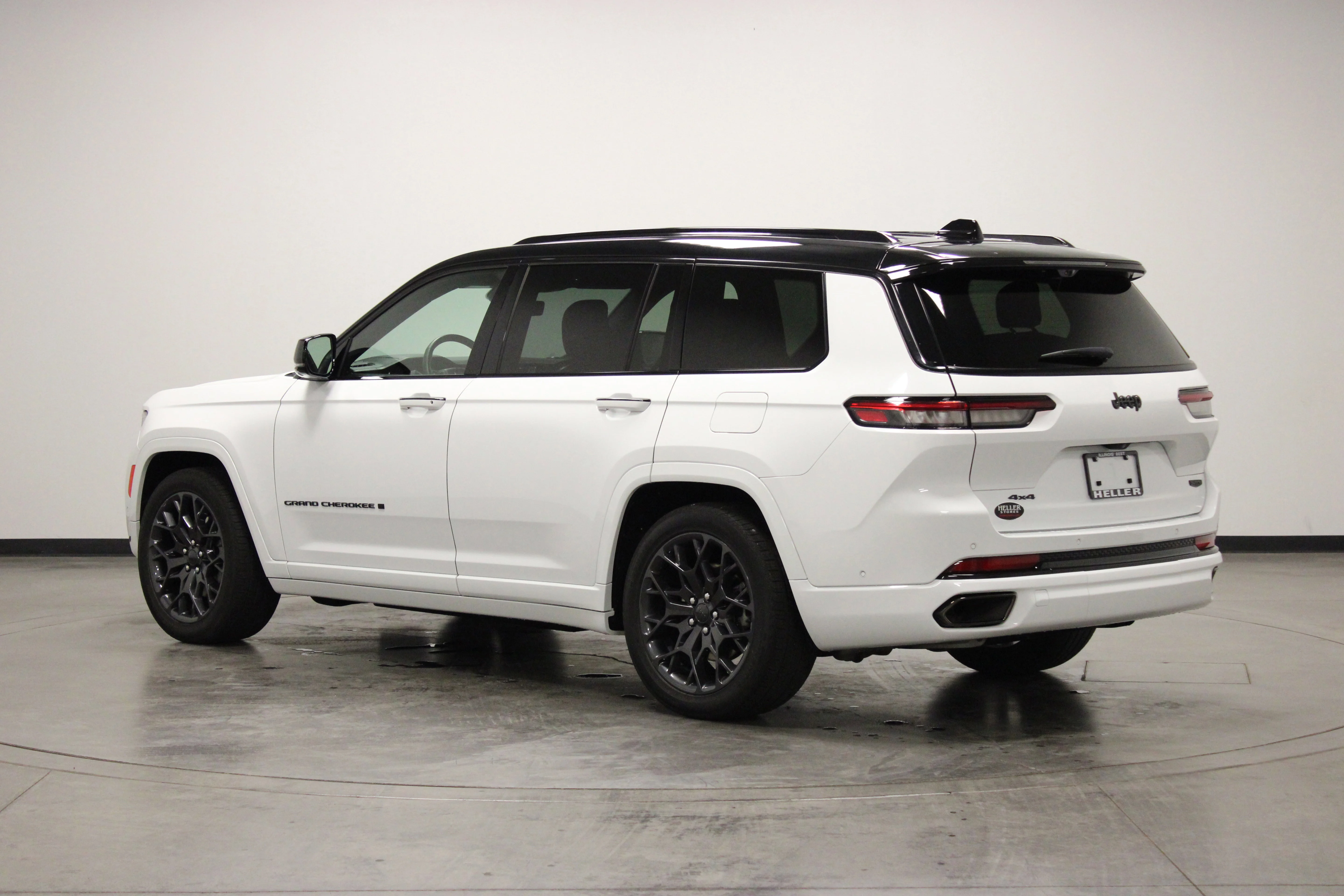 Used 2023 Bright White Clearcoat Jeep Summit image 6