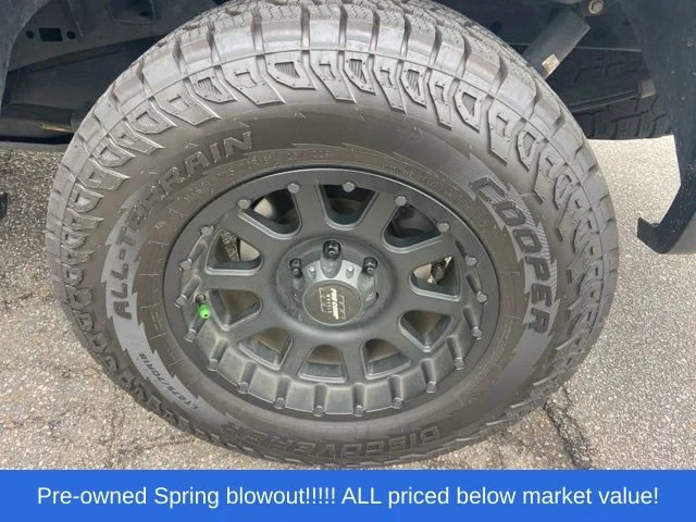 Used 2020 Black Ford XLT image 13