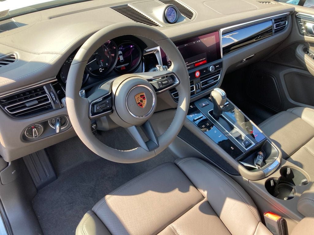 Used 2025 White Porsche AWD image 4