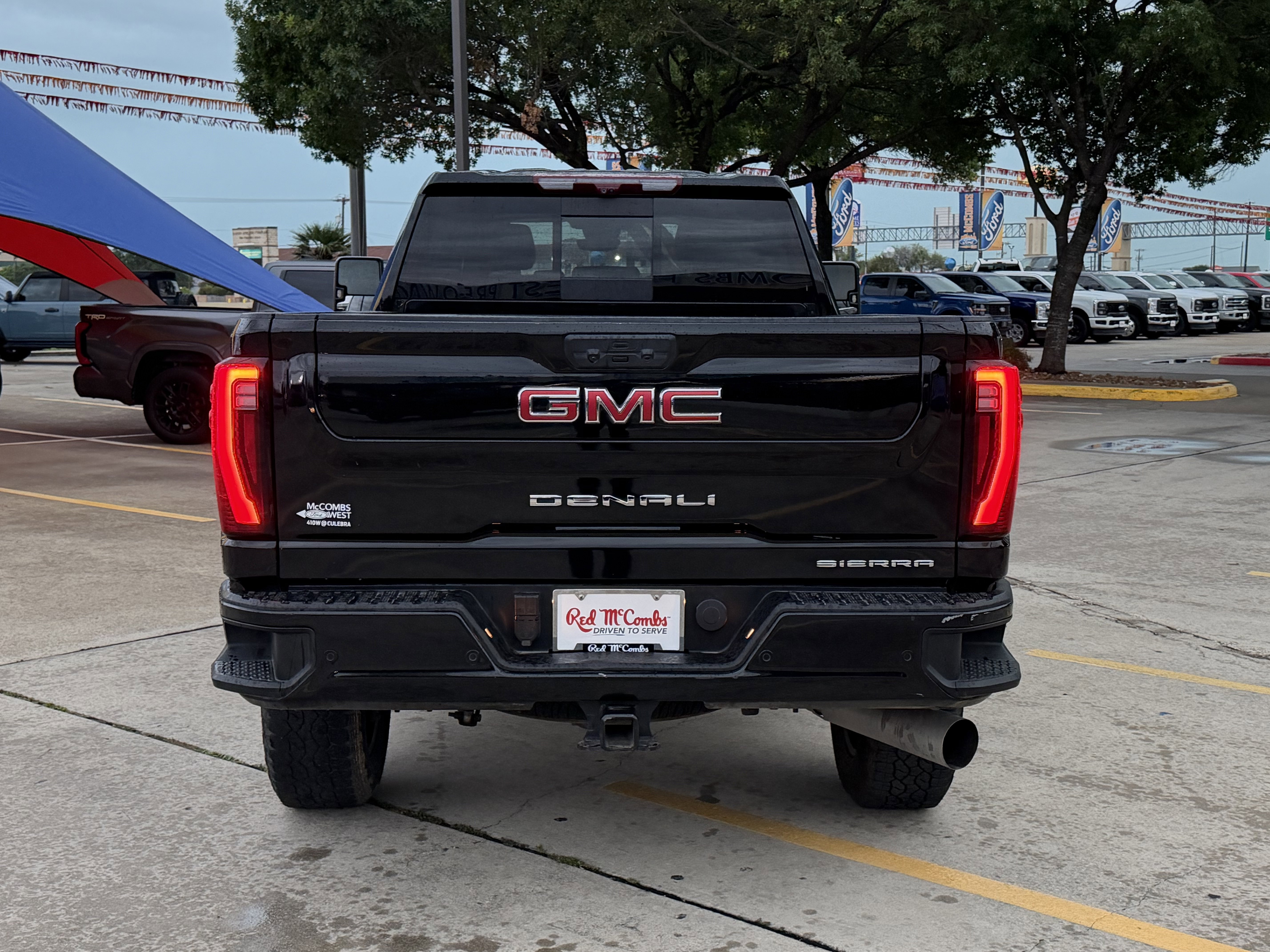 Used 2025 Onyx Black GMC Denali image 9