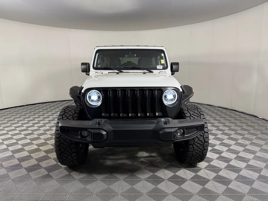 Used 2021 White Jeep Unlimited Willys image 2