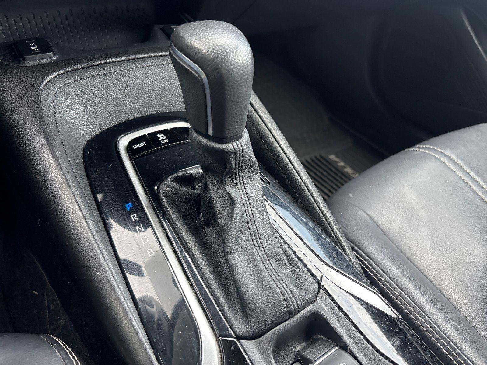 Used 2020 Black Sand Pearl Toyota XLE image 27