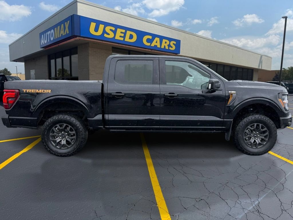 Used 2025 Black Metallic Ford Tremor image 2