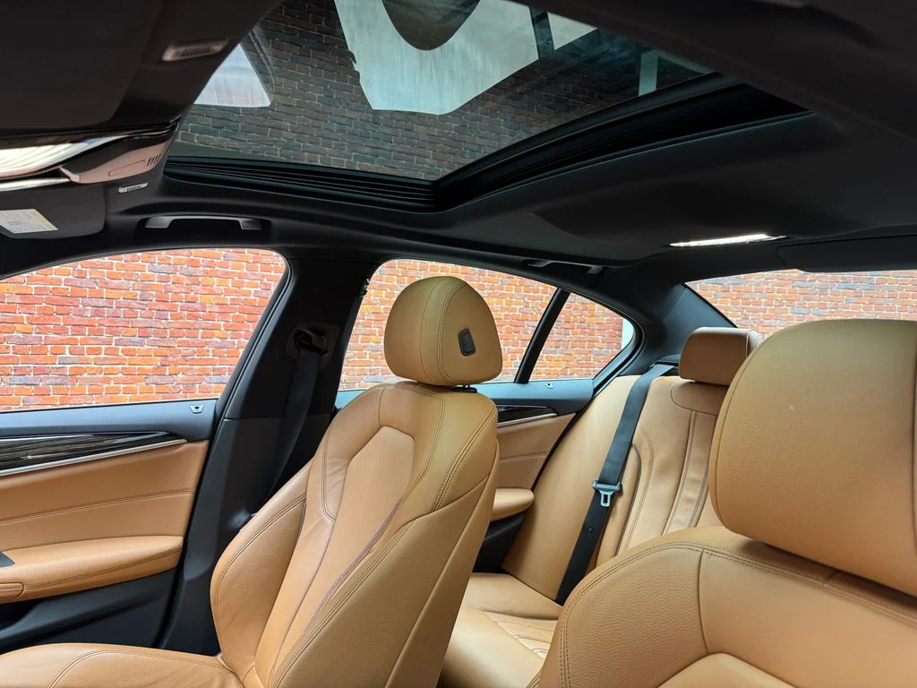 Used 2022 Black BMW 540i xDrive image 3