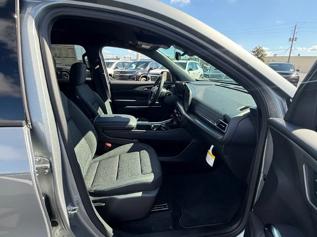 2027 Chevrolet Traverse LT - Photo 15