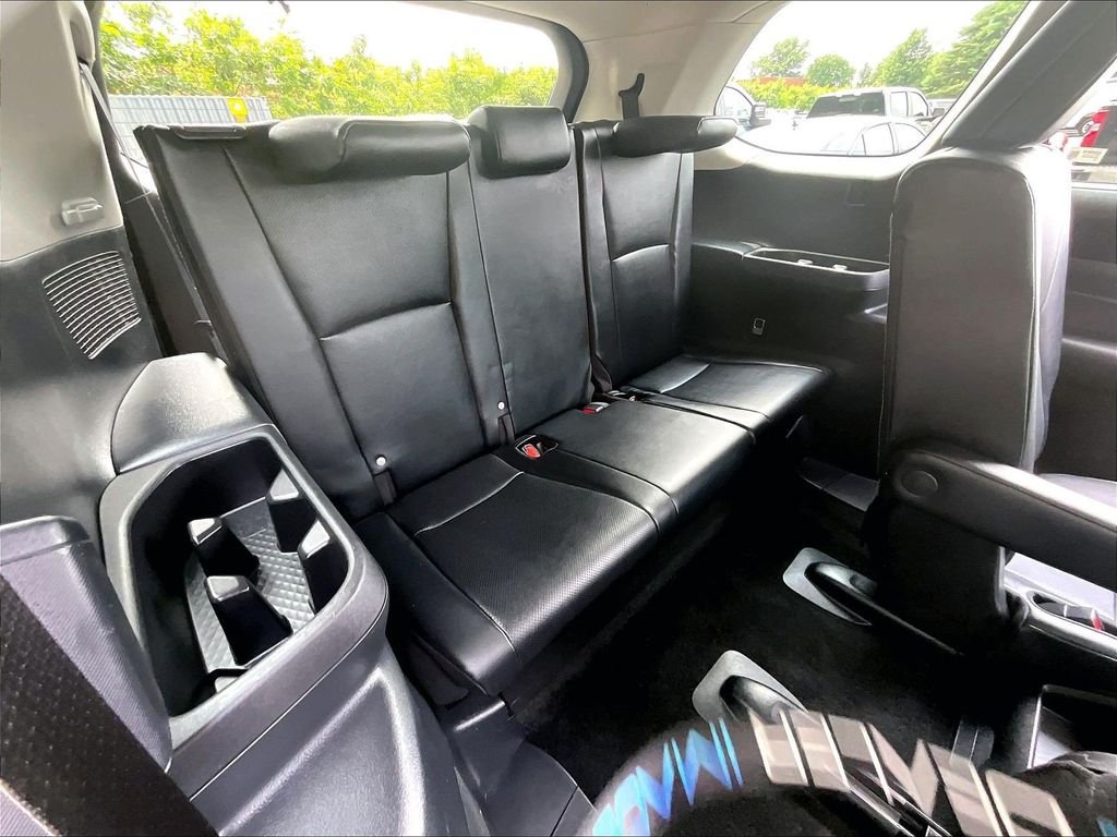 Used 2025 White Toyota XLE image 16