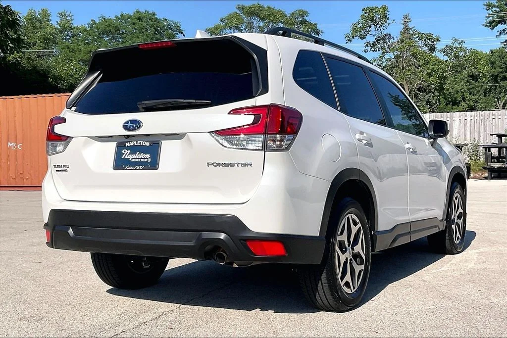Used 2023 White Subaru Premium image 13