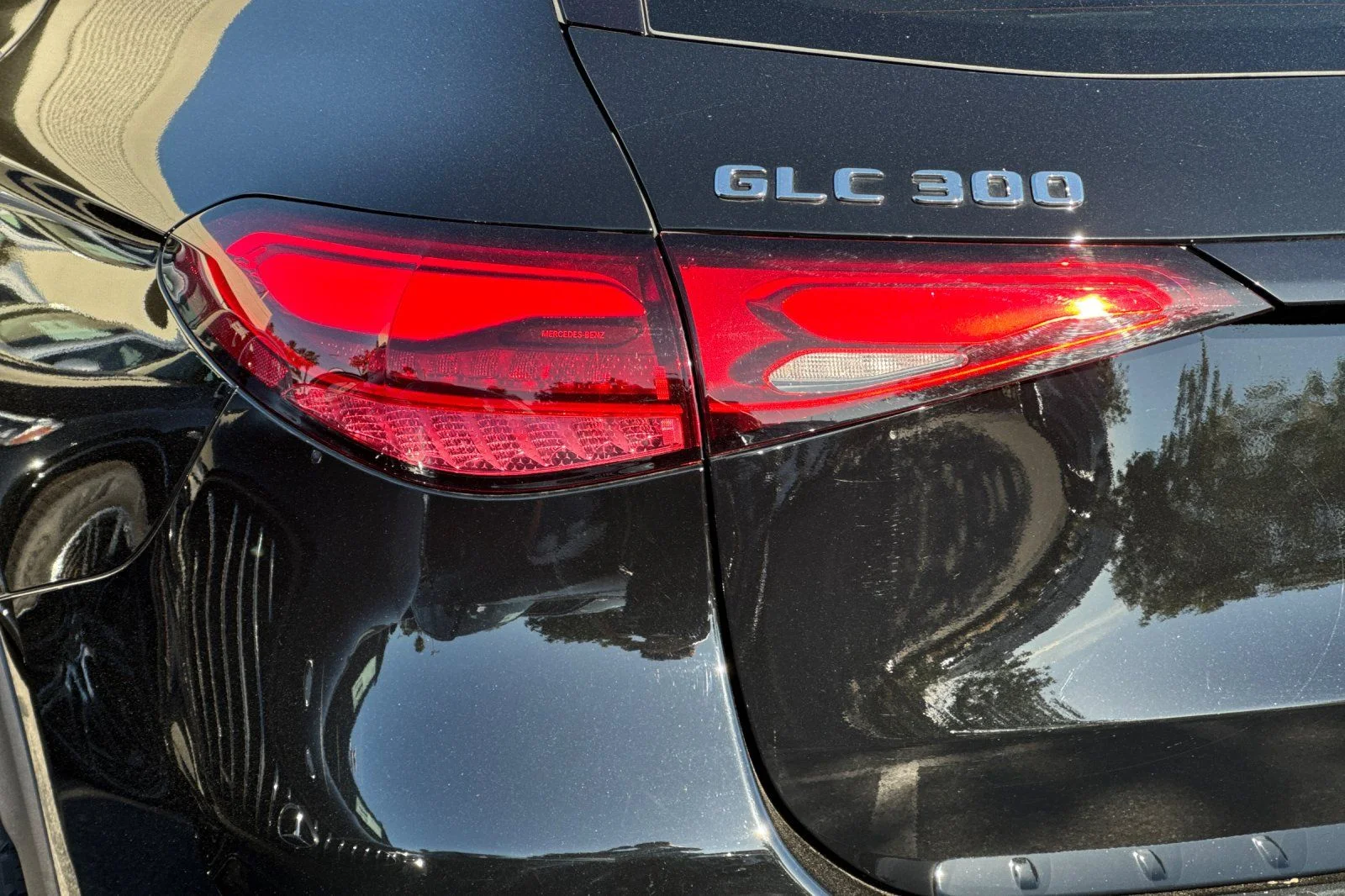 Certified Used 2025 Black Mercedes-Benz GLC 300 image 33