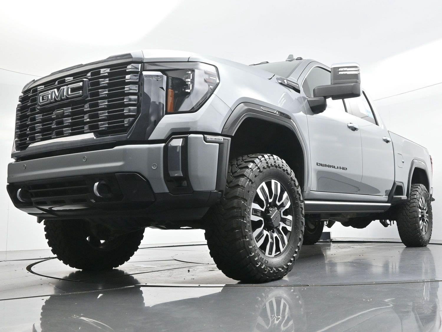 Used 2024 Sterling Metallic GMC Denali Ultimate image 49