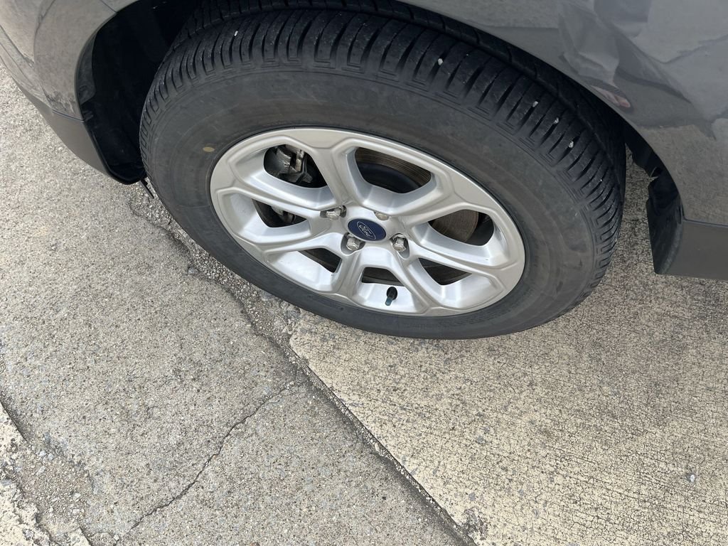 Used 2020 Gray Ford SE image 10