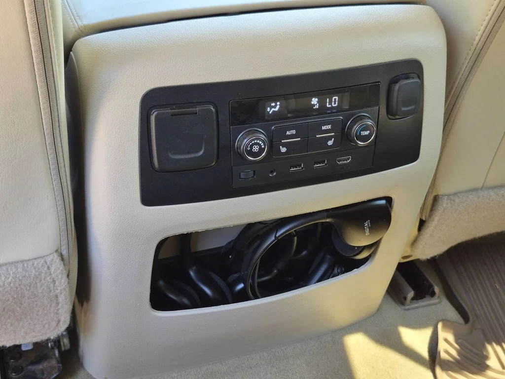 Used 2018 Blue GMC Denali image 33