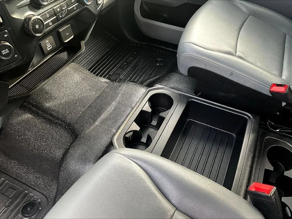 Used 2025 Oxford White Ford XL image 17