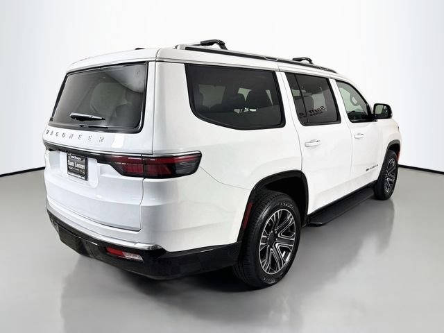 Used 2024 White Jeep Base image 7