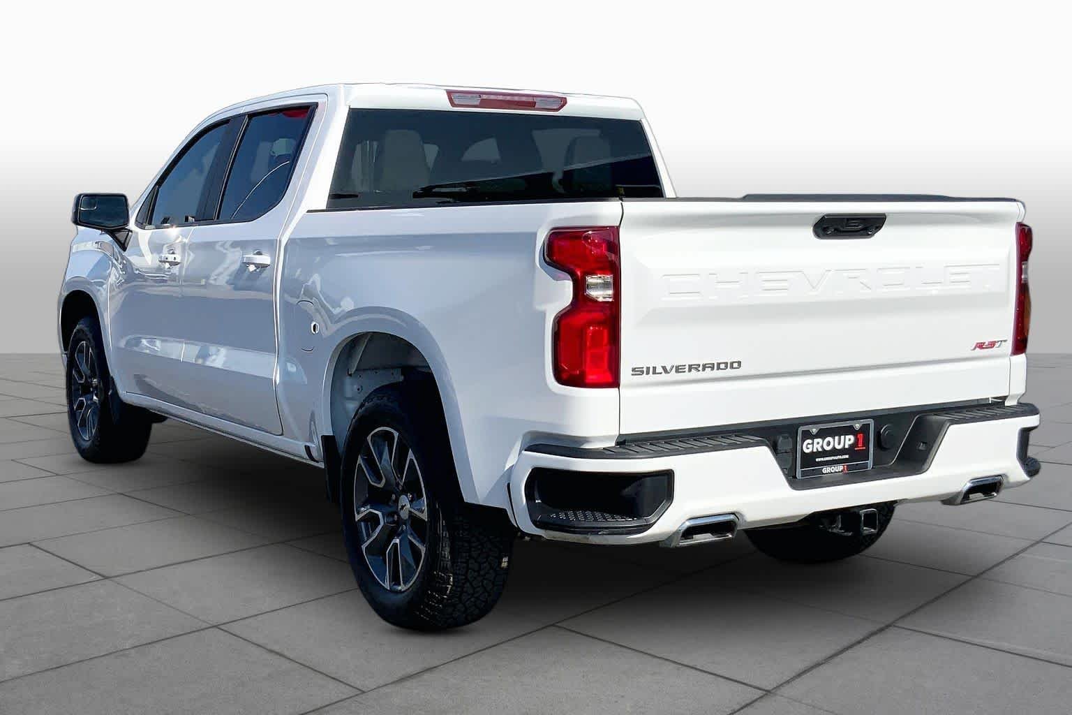 Used 2023 SUMMIT WHITE Chevrolet RST image 12