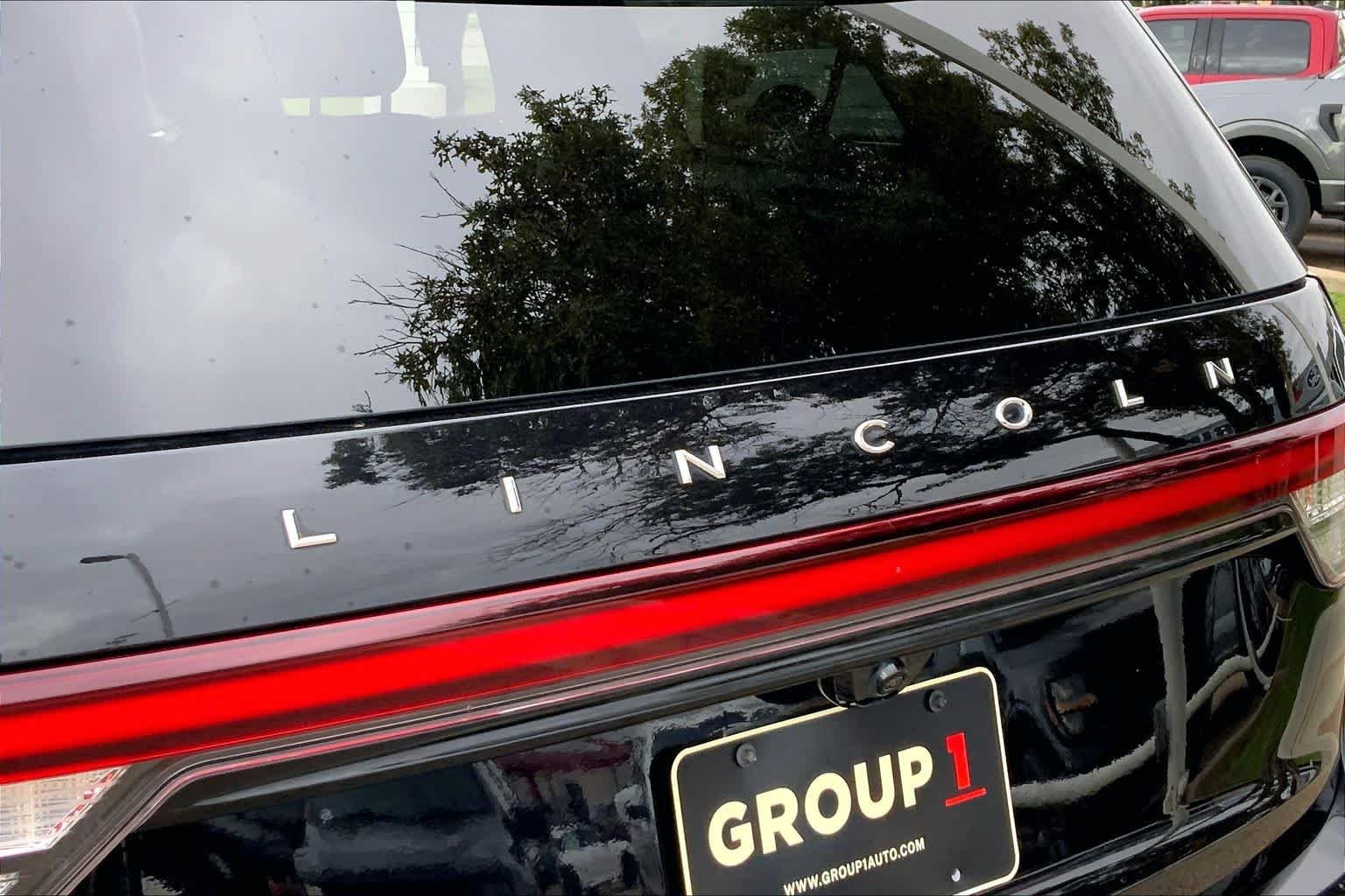 Certified Used 2025 Infinite Black Metallic Lincoln Reserve image 10