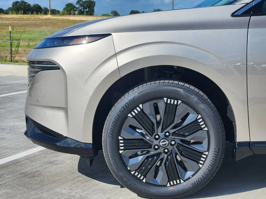 New 2026 Champagne Silver Metallic Nissan Platinum image 7