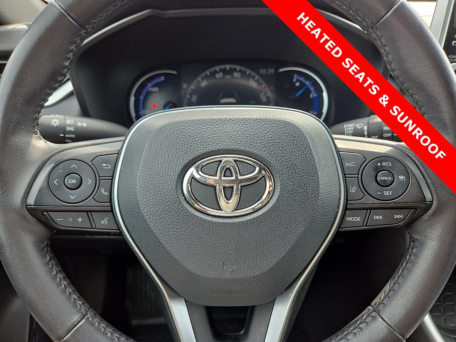 Used 2022 Blizzard Pearl/Midnight Black Metallic Toyota Hybrid XSE image 24