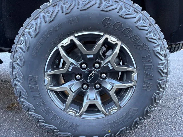 2026 Chevrolet Colorado ZR2 - Photo 36