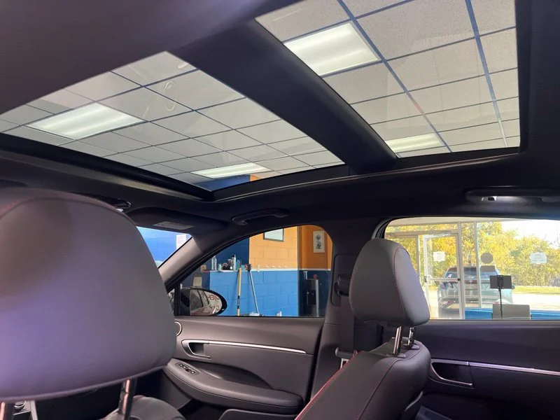 Used 2021 Red Hyundai SEL Plus image 17