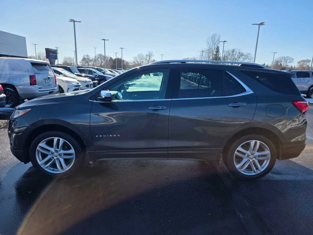 Used 2020 Chevrolet Equinox Premier with VIN 2GNAXYEX0L6239572 for sale in St. Cloud, Minnesota