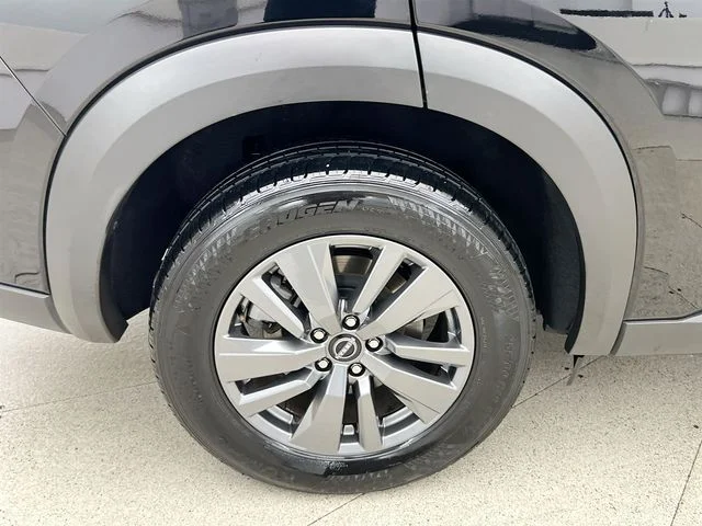 2025 Nissan Pathfinder SV - Photo 39