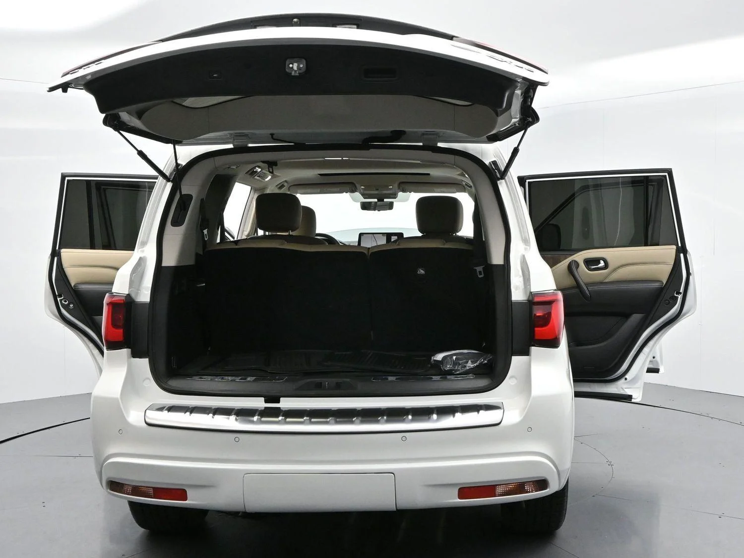 Used 2023 Moonstone White INFINITI PREMIUM SELECT image 55