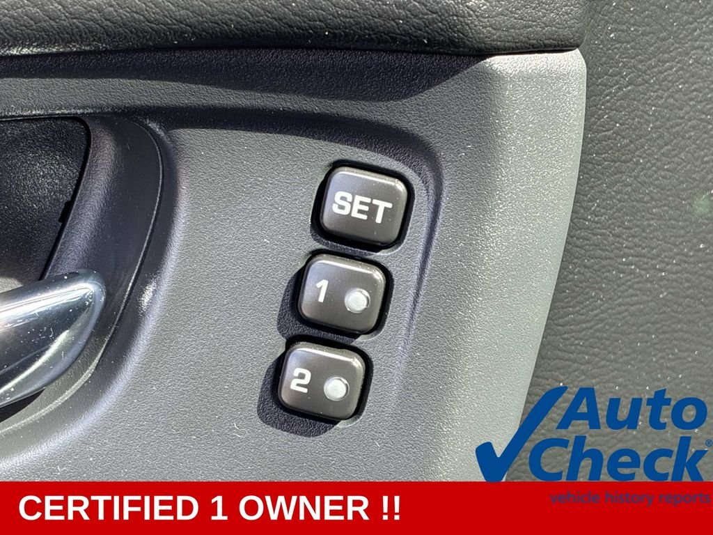 Used 2023 Black Nissan Platinum image 26
