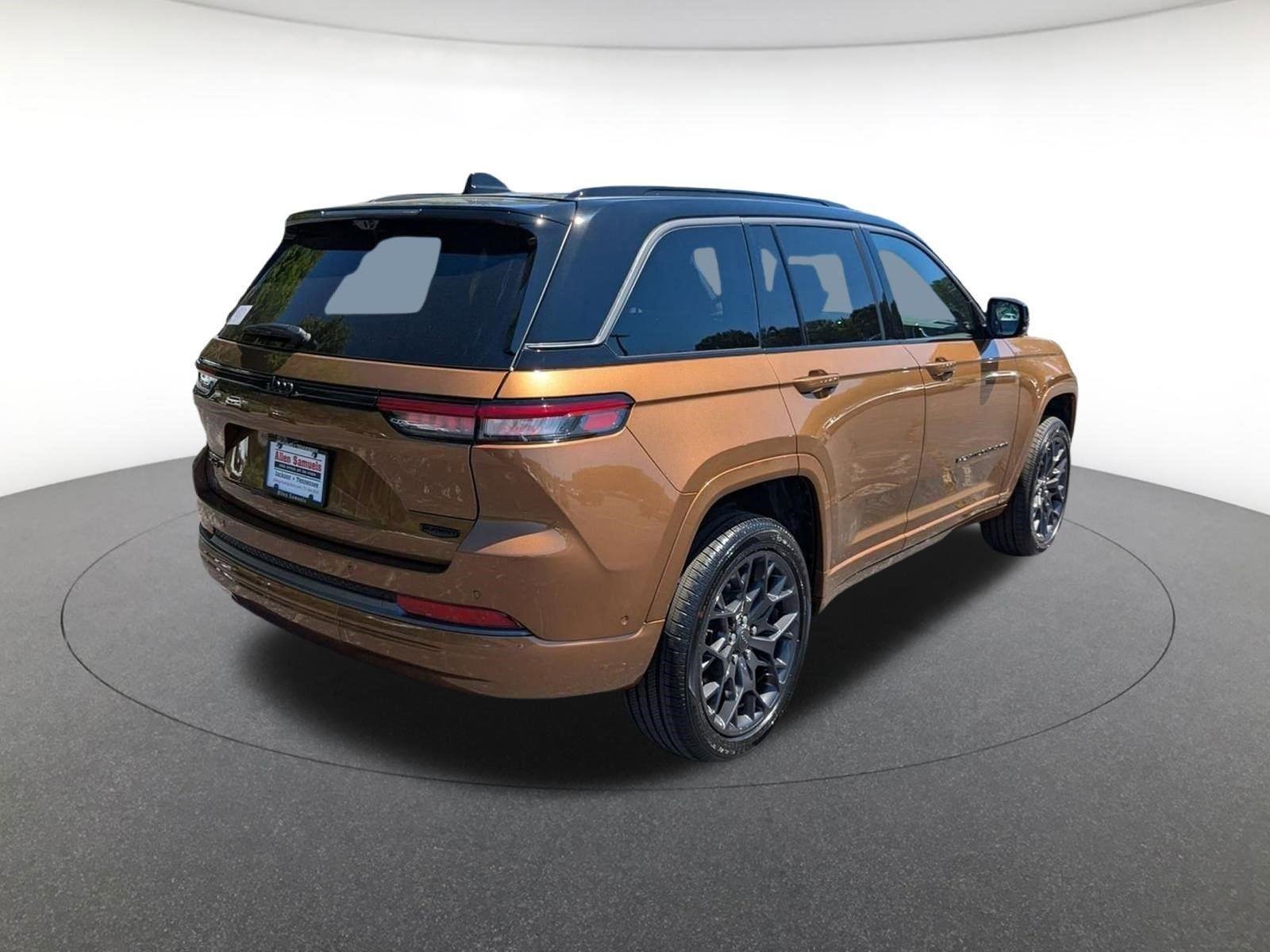 New 2026 Copper Shino Metallic Clear-Coat Exterior Paint Jeep Summit image 4