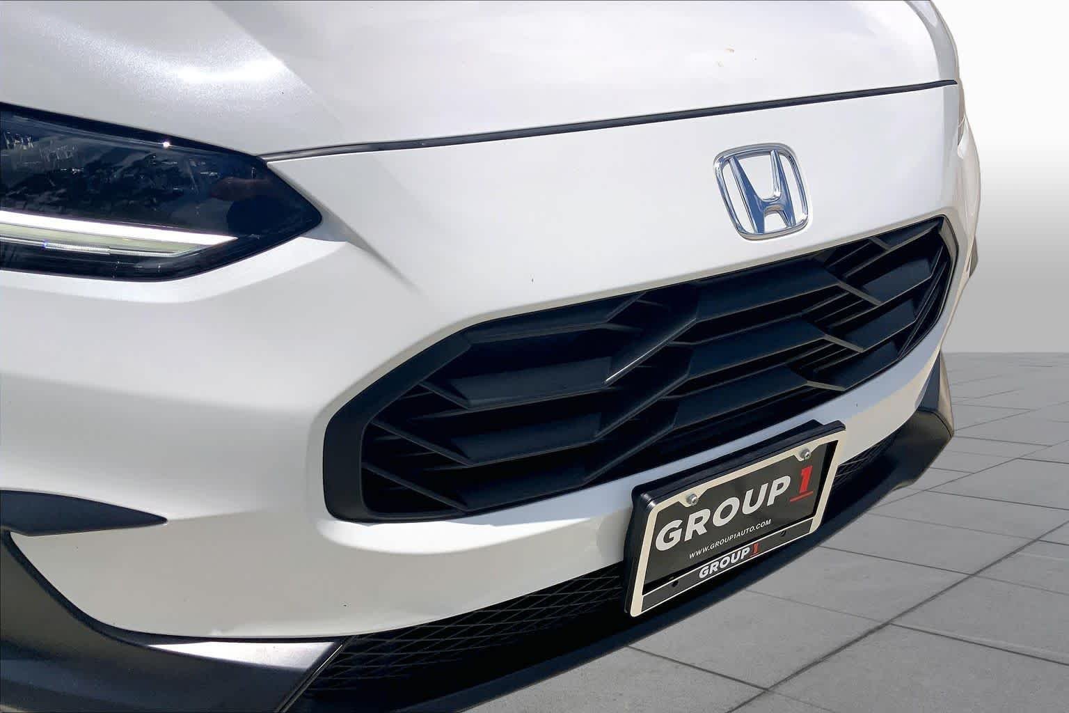 Used 2025 Platinum White Pearl Honda Sport image 29
