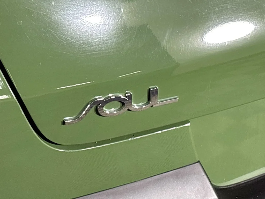 Used 2021 Green Kia EX image 25