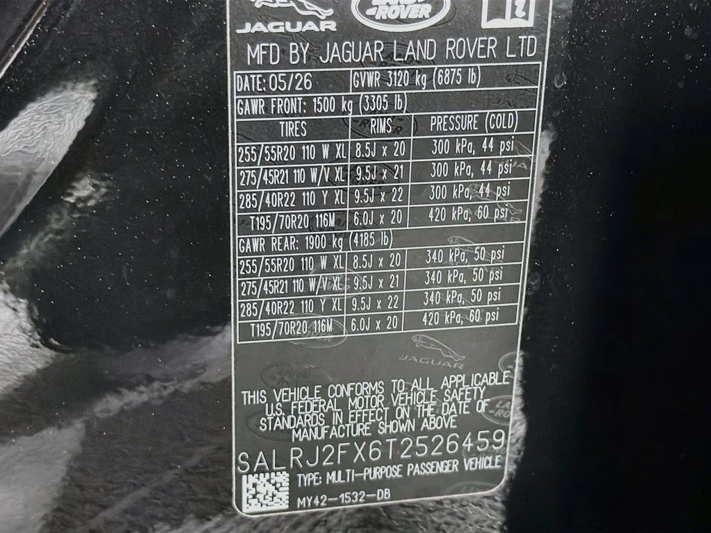 New 2026 Santorini Black Land Rover S image 33