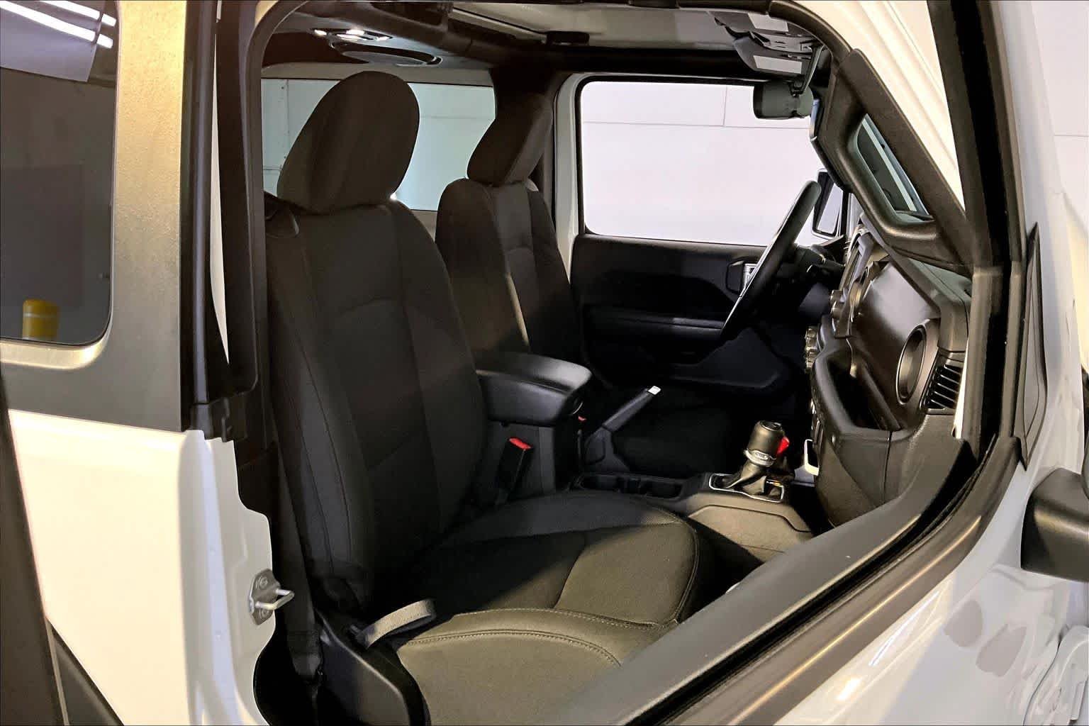 Used 2020 Bright White Clearcoat Jeep Sport S image 8